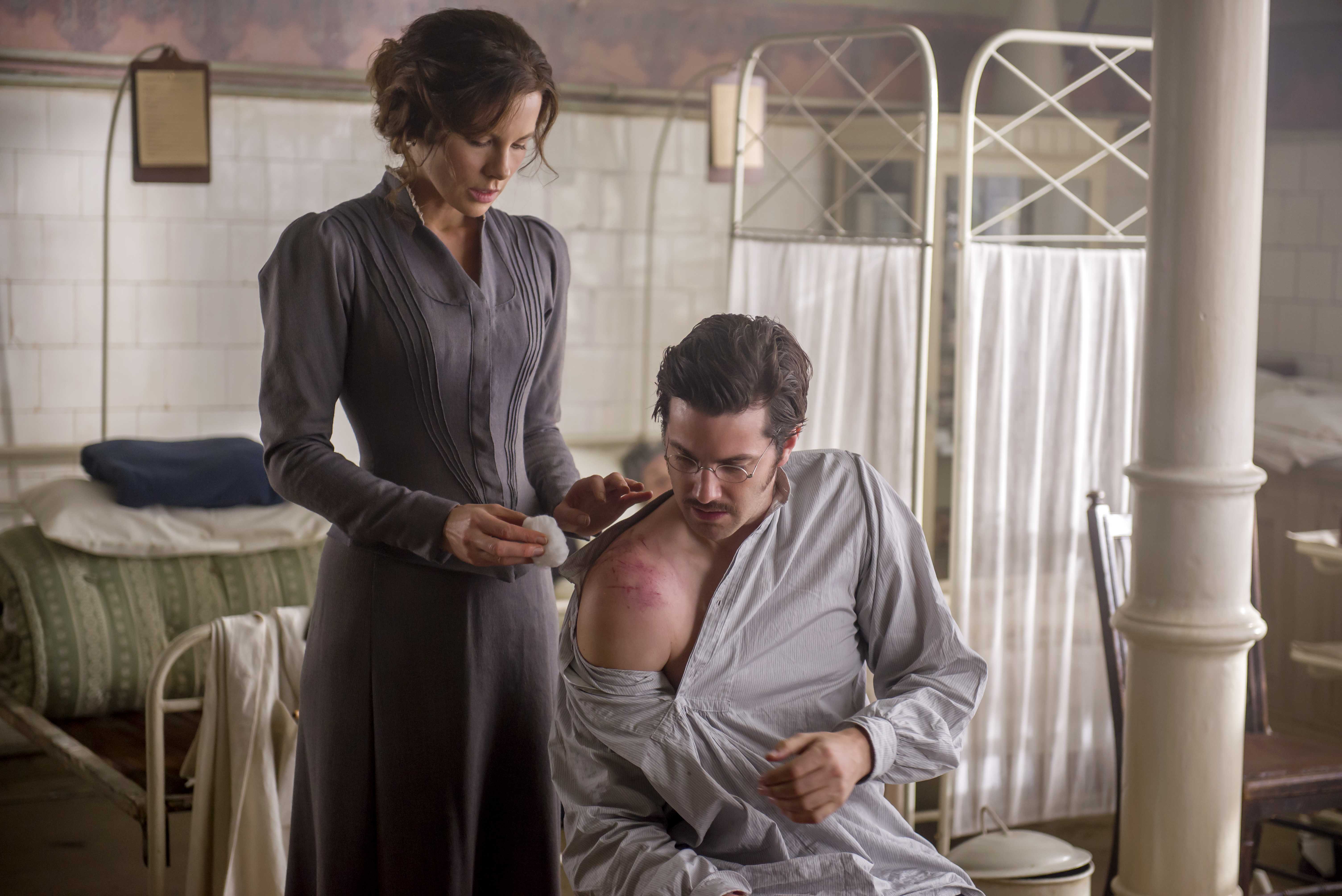 Топ-10 брендов, которые «случайно» попали в любимые фильмы или сериалы и получили ураган спроса
