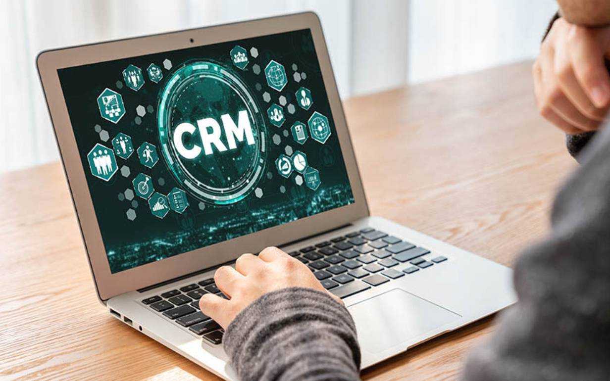 15 российских crm-сервисов для любого вида бизнеса: от розничной торговли до стоматологических услуг